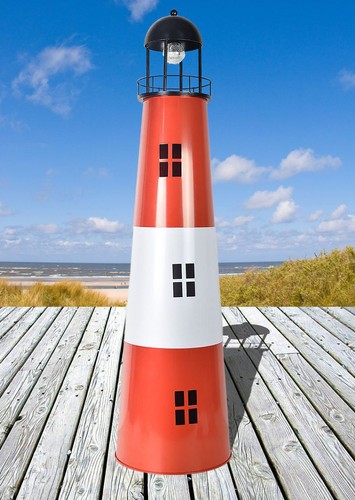 Großer leuchtturm aus metall - leuchtturm,